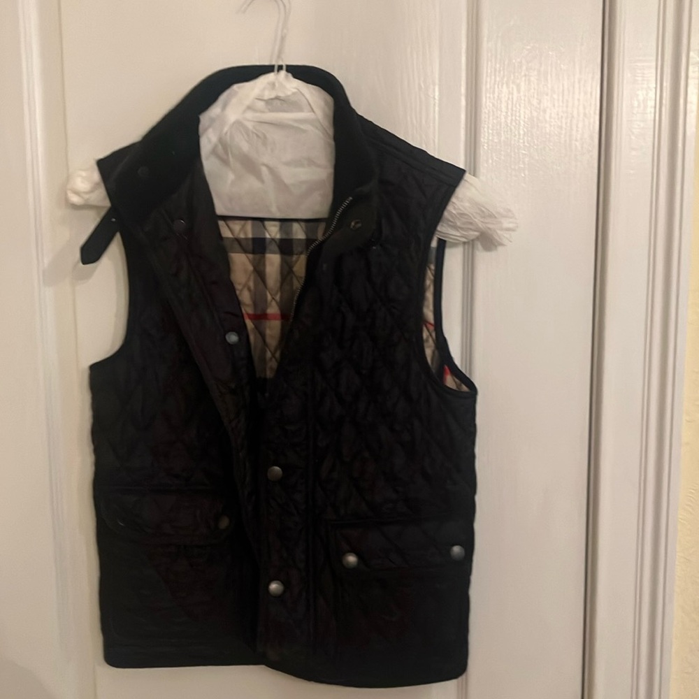 Burberry Black Quilted Vest with Plaid Lining ladies small